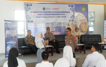 Bukan Razia, Polisi Masuk Kelas SMKN 1 Pontianak Bawa Pesan yang Bikin Siswa Berpikir