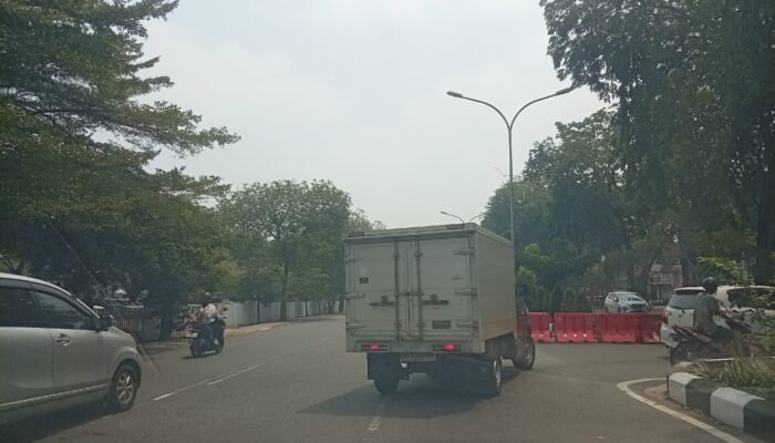 Ketika Langit Pontianak Mengabu: Sekolah Diliburkan, Anak-anak Belajar dari Rumah