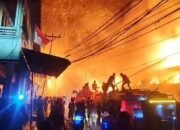 Kebakaran Hebat Lahap Sejumlah Ruko di Pasar Sungai Duri, Api Menyambar Cepat di Tengah Musim Kemarau