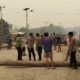 Warga Teluk Bakung Tutup Jalan, Debu Proyek Penimbunan Picu Protes